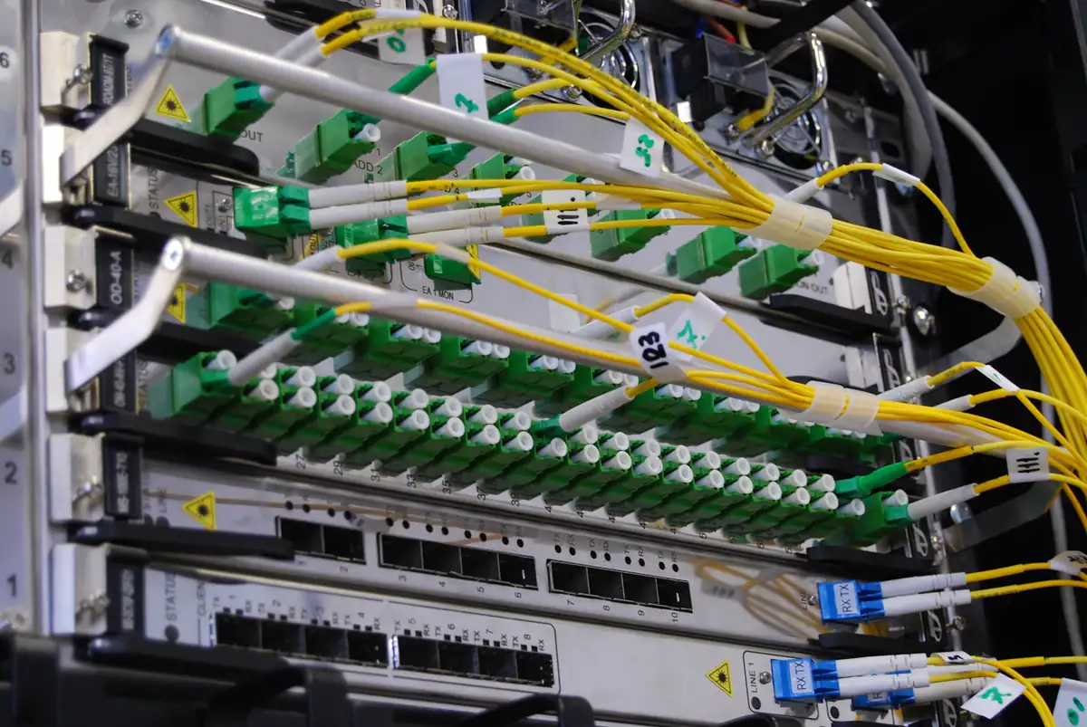 Infraestrutura de rede e conectividade